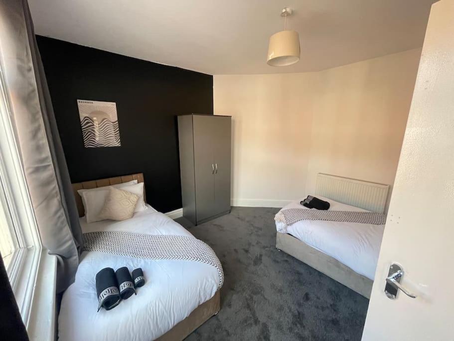 30 Percent Off Weekly Stays - 6 Bedroom House - 11 Beds Blackpool Exterior photo